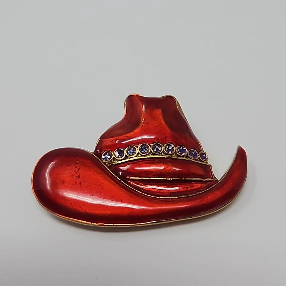 Cowboy Hat Brooch Pin Red Enamel Gold Tone